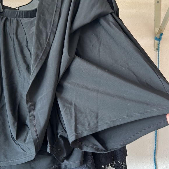 Torrid- Swimsuit Bra & Swim Skirt - Picture 3 of 6